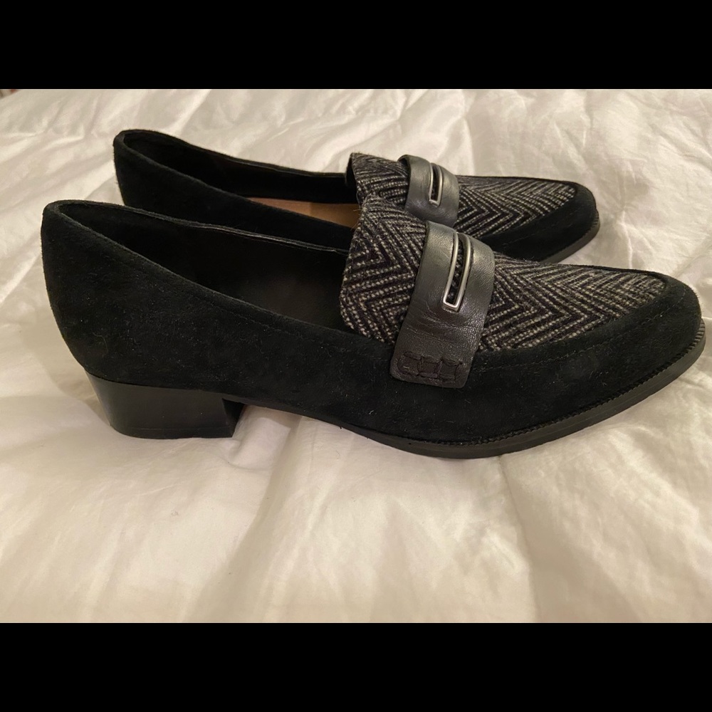 Tahari Lorna women’s loafer